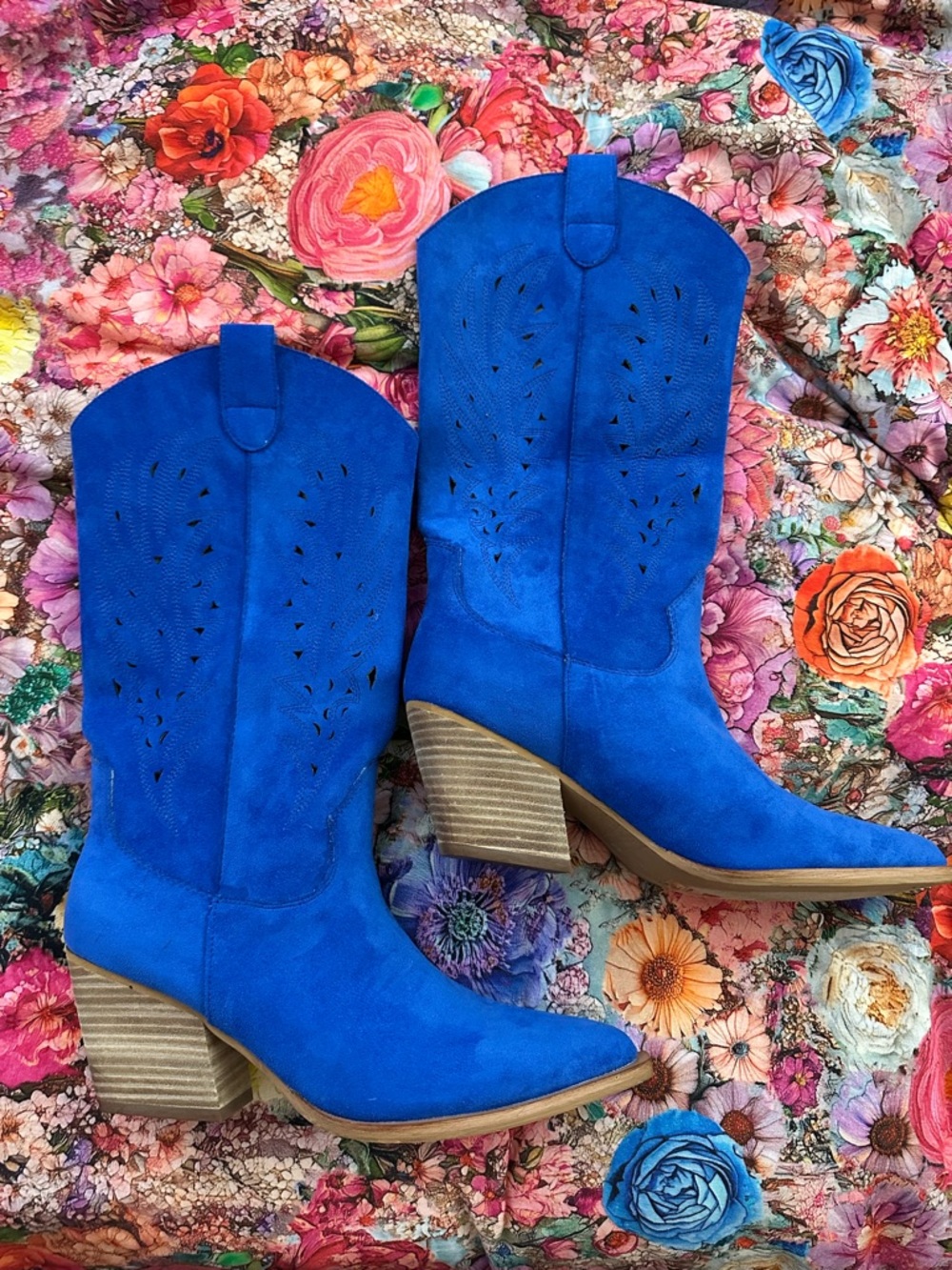 Miracle Miles Electric Blue Suede Western Heeled Boots NWT - Picture 13 of 16
